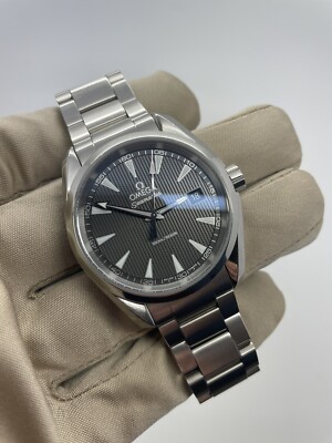omega aqua terra quartz 39mm
