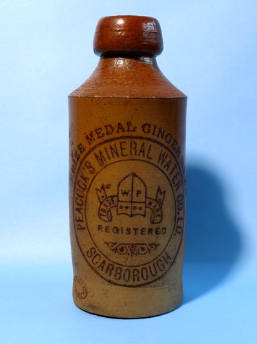 Peacock's Mineral Water Co. Scarborough Preis Ingwer Bier Stein Flasche #JL