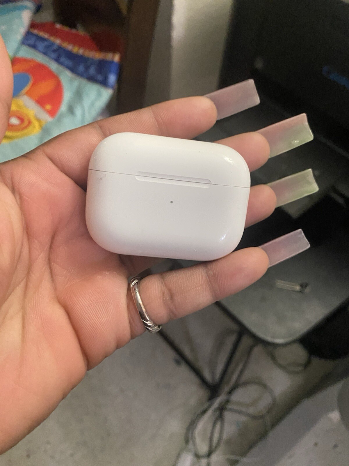 AirPods Pro with Active Noise Cancellation and Wireless Charging Case-image