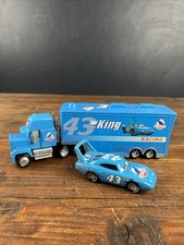 Disney Pixar Cars Il Re Trasportatore Dinoco con il Re #43 Auto Rara