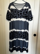 Adorable Blue Black & White Animal Print T-Shirt Dresd - size XXL