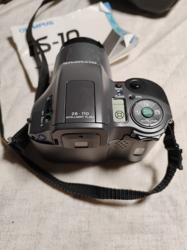 Olympus IS-10 35mm Film Camera 28-110mm with Bag and Strap, With Film - Picture 6 of 10