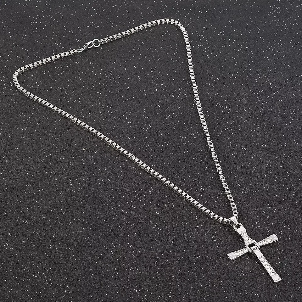 COLLANA CROCE DOMINIC TORETTO FAST FURIOUS CIONDOLO VIN DIESEL STRASS ARGENTO - Immagine 4 di 4