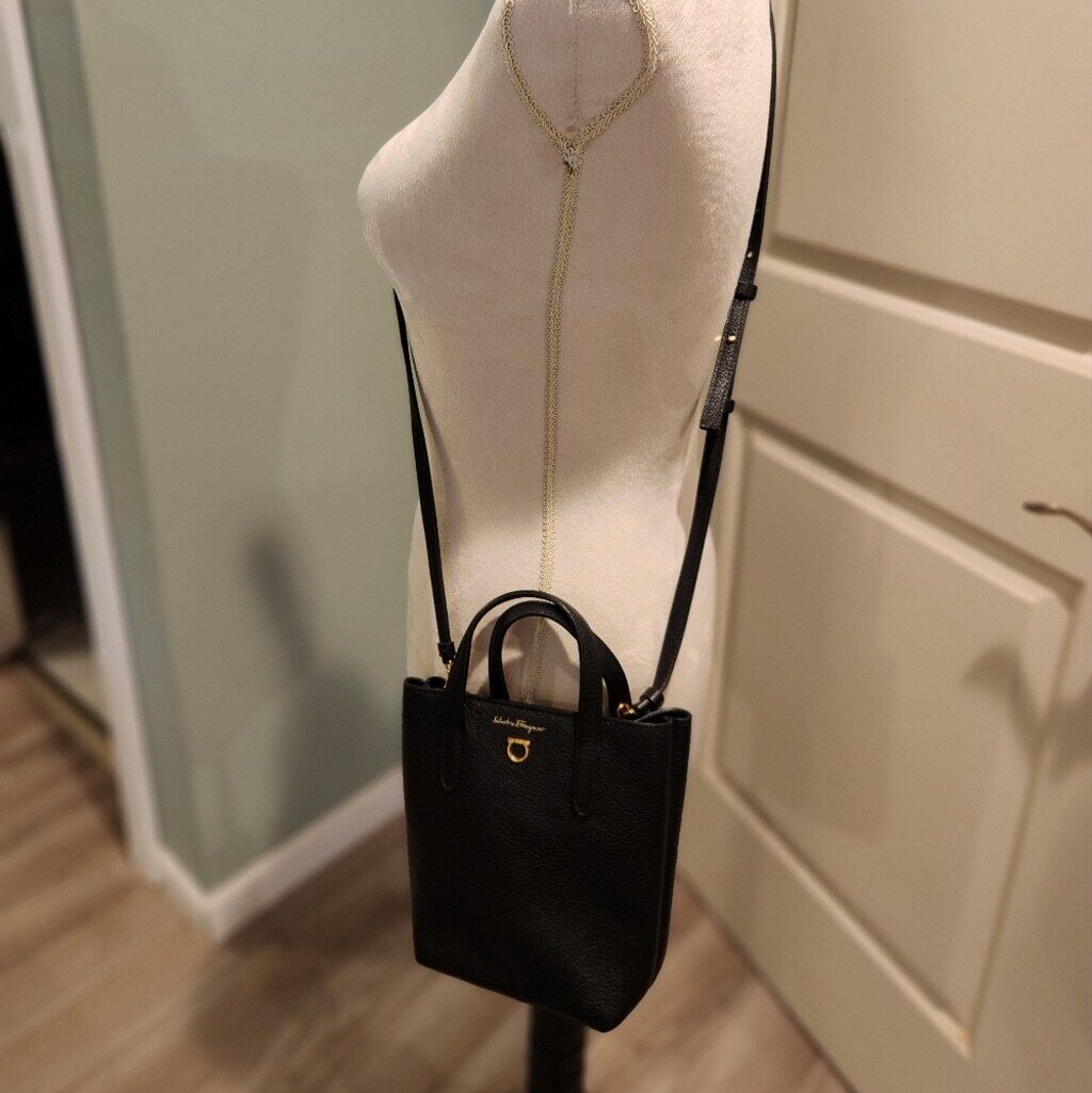 Ferragamo Gancini Mini Bag | eBay Ferragamo Gancini Mini Bag | eBay