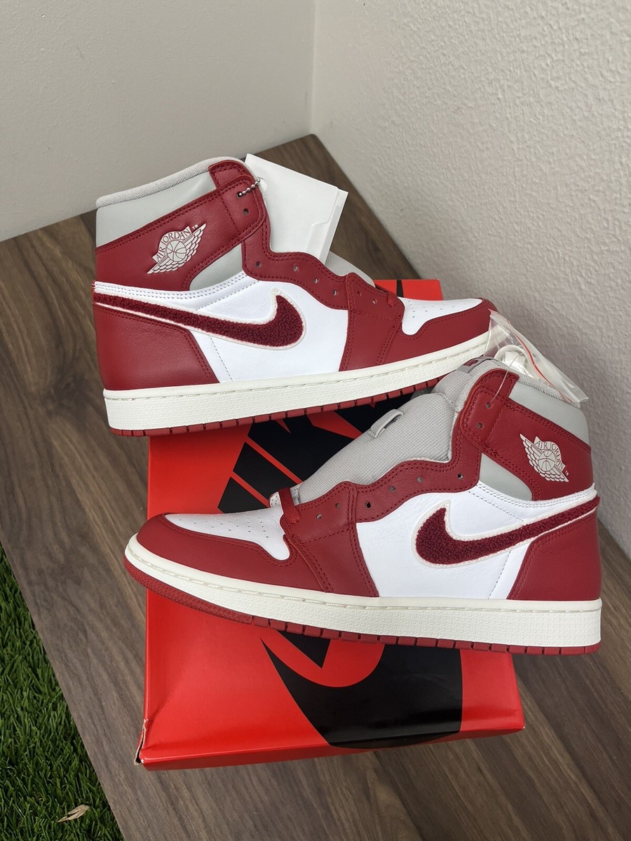 限定Nike W Air Jordan 1 High OG Newstalgia WMNS) Air Jordan 1 High OG 'Newstalgia Chenille' DJ4891-061