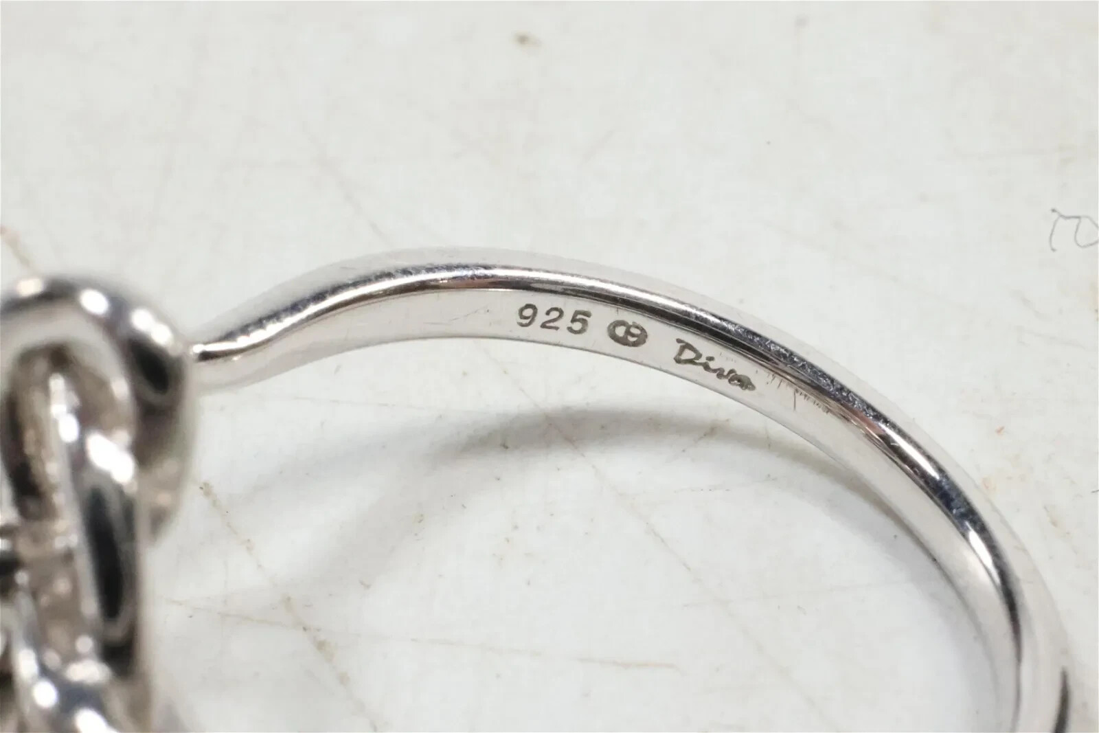 Gorgeous Diva Solid Sterling Silver .925 , Qualit… - image 2