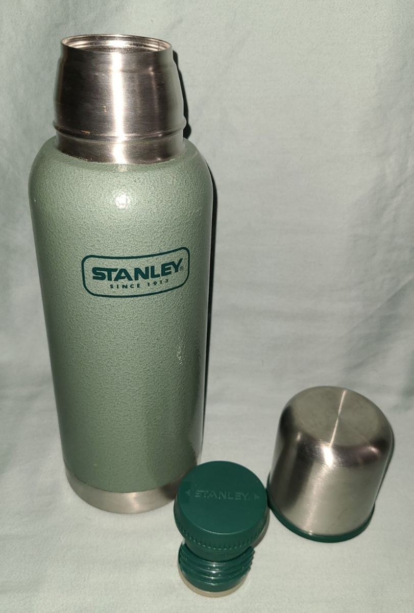 Stanley army green metal Classic Vacuum Bottle 25 oz thermos flask