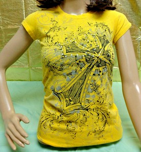 Womens-T-shirt-Size-Small-Yellow-RHINESTONE-CROSS-Graphic-Fitted-Tee-Top-Blouse