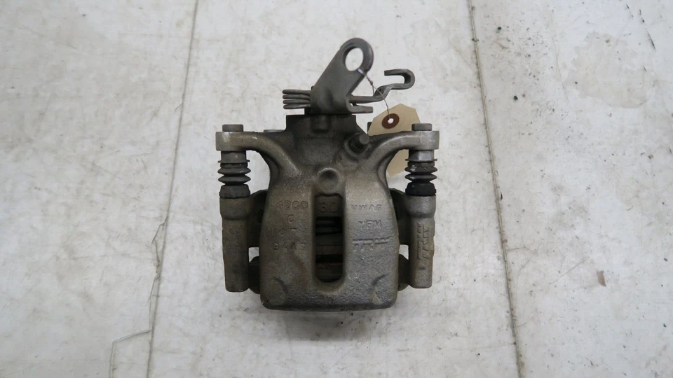 Pinza de freno lateral derecha del pasajero Volkswagen Passat 2016-2019 OEM Foto 2 de 4