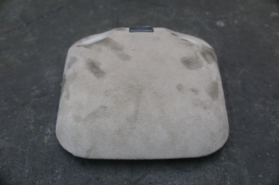 Передняя верхняя купольная лампа на крышу 7g43-519a70-aa Aston Martin V8 Vantage 07 - Изображение 2 из 4