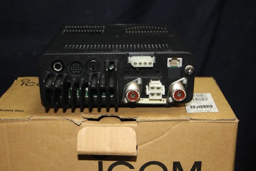 ICOM IC-7000 HF/VHF/UHF All Mode Transceiver - Zdjęcie 7 z 13