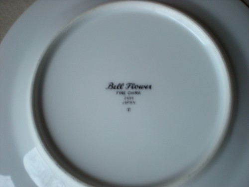 Bell Flower 10.5" Dinner Plate Fine China 2999 JAPAN - Picture 3 of 4