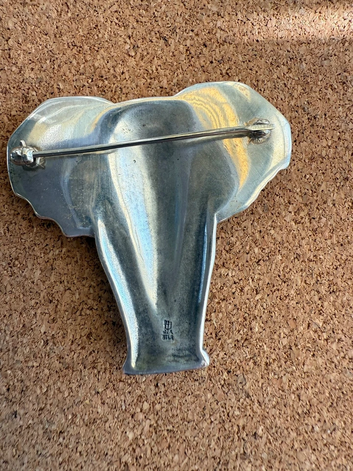 Broche de elefante de ley vintage, James Avery, retirado. Excelente estado. Foto 3 de 4