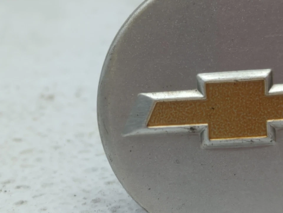 2015 Chevrolet Spark Rim Wheel Center Cap Silver Z4XV3 - Image 2 of 4