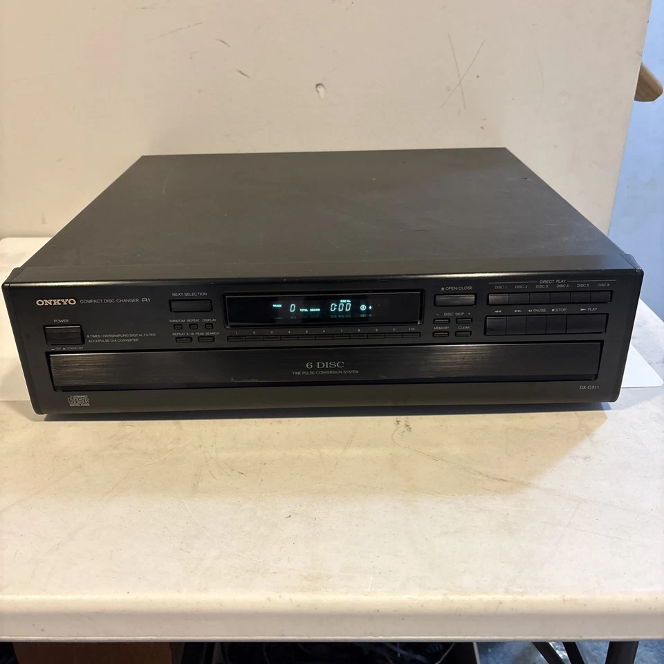 Onkyo DX-C311 Compact Disc 6 CD Changer/Player - TURNS ON BUT WON’T READ DISCS - Image 2 of 4