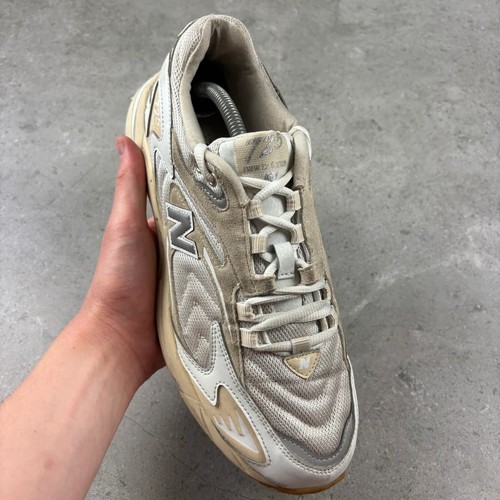 New Balance 725 Radically Classic Pack Off White Gum - Picture 2 of 8