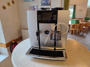 Jura Giga 5 Alu Profi Kaffeevollautomat / 2 Bohnenbeh.+ Mahlwerke *guter Zustand