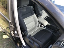 VW Touran 1T Sitz vorn rechts Stoffsitz ohne Heizung Autositz Stoff Facelift