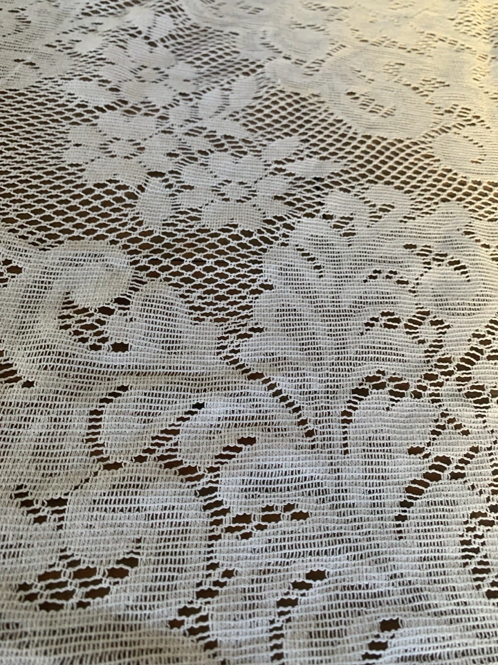 Toalha de mesa de renda floral vintage 44W X 70 L mistura de algodão branco EUA - Imagem 3 de 4