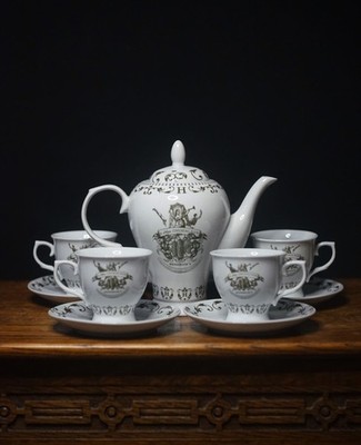 Hendrick s Gin Teekanne mit 5 Tassen & Untertassen Set