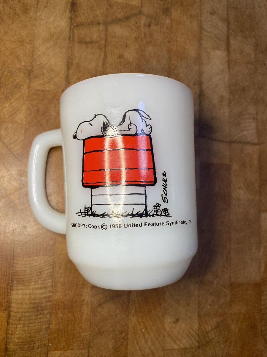 VINTAGE FIRE KING/ ANCHOR HOCKING SNOOPY- 