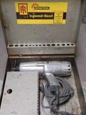 PISTOLA DE IMPACTO ELÉCTRICA INGERSOLL RAND G8 5/8" UNIVERSAL IMPACTOOL TAMAÑO 8U con FUNDA
