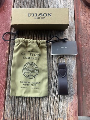 FILSON レザー キーホルダー ブラウン　箱付き Filson Bridle Leather Keychain Brown one Size New in Box Brass