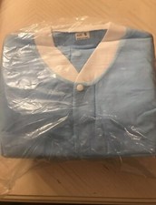 Pack Of 10 Lab Coats, Size S Disposable with Snap Closure, Knit Cuffs