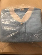 Pack Of 10 Lab Coats, Size S Disposable with Snap Closure, Knit  Cuffs