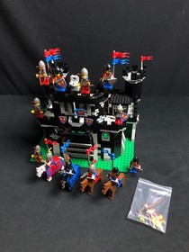 Lego 6085 Castle Black Knights Black Monarch's Castle Knights Knights Castle 1988