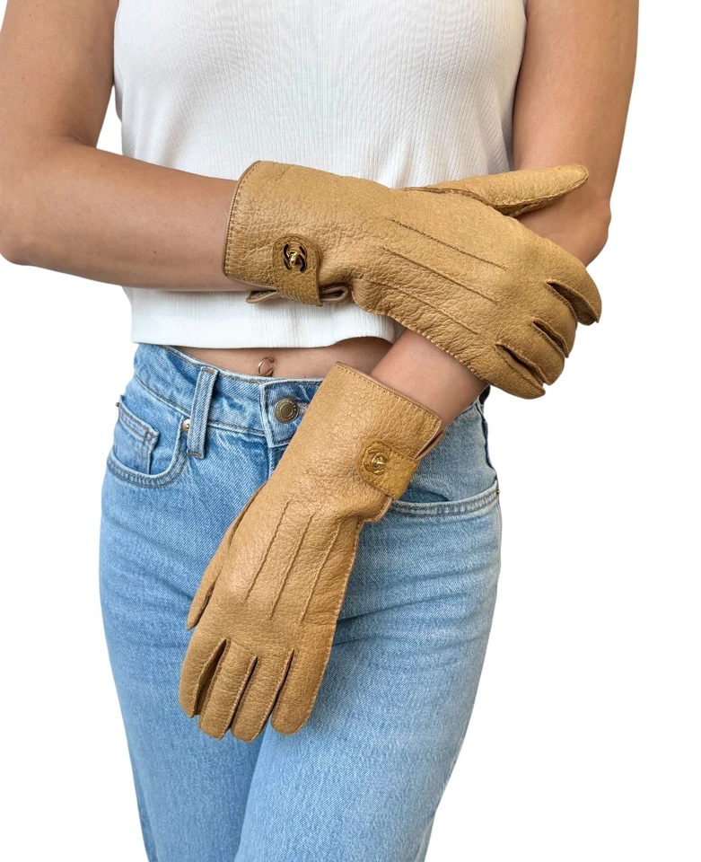 CHANEL Vintage CC Mark Logo Gloves Turn Lock #7.5 Leather Light Brown Gold - Image 3 of 4