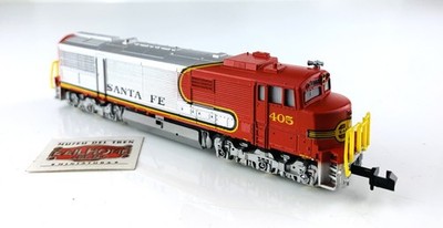 CT100 MINITRIX N 2016 - LOCOMOTORA DIESEL ''SANTA FE'' Nº 405