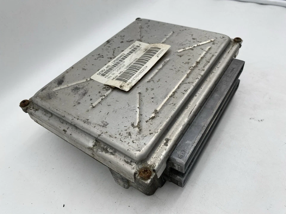 Módulo informático motor Chevrolet Avalanche 2003-2006 ecu ecm 12589463 yhzt oem Foto 3 de 4