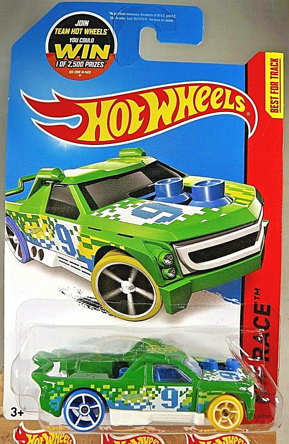 2015 Hot Wheels #152 HW Race-World Race FIG RIG Green Variant w/Blue-Yellow Whls