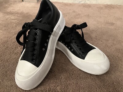 Red alexander mcqueen sneakers outfit highest Maskim