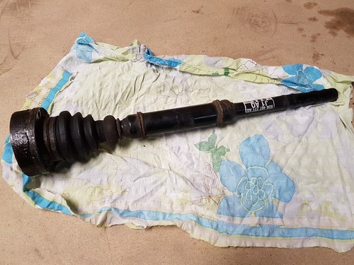 ANTRIEBSWELLE Links  Passat 3bg 2,0l 85kw 8D0407271AQ