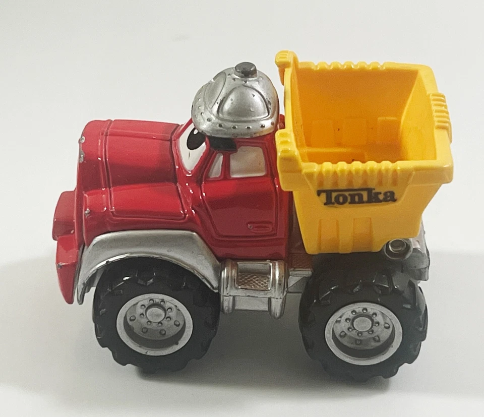 Vintage 2000 Hasbro Maisto Tonka Dump Truck Yellow Classic Construction Vehicle - Image 2 of 4