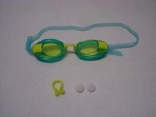 Dolfino Striker Adult Age 12+ Yellow Swim/Dive Goggles With Nose & Ear Plugs