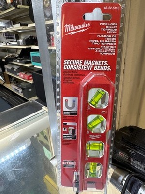 Milwaukee 6.5 in. Pipe Lock Billet Torpedo Level 48-22-5110