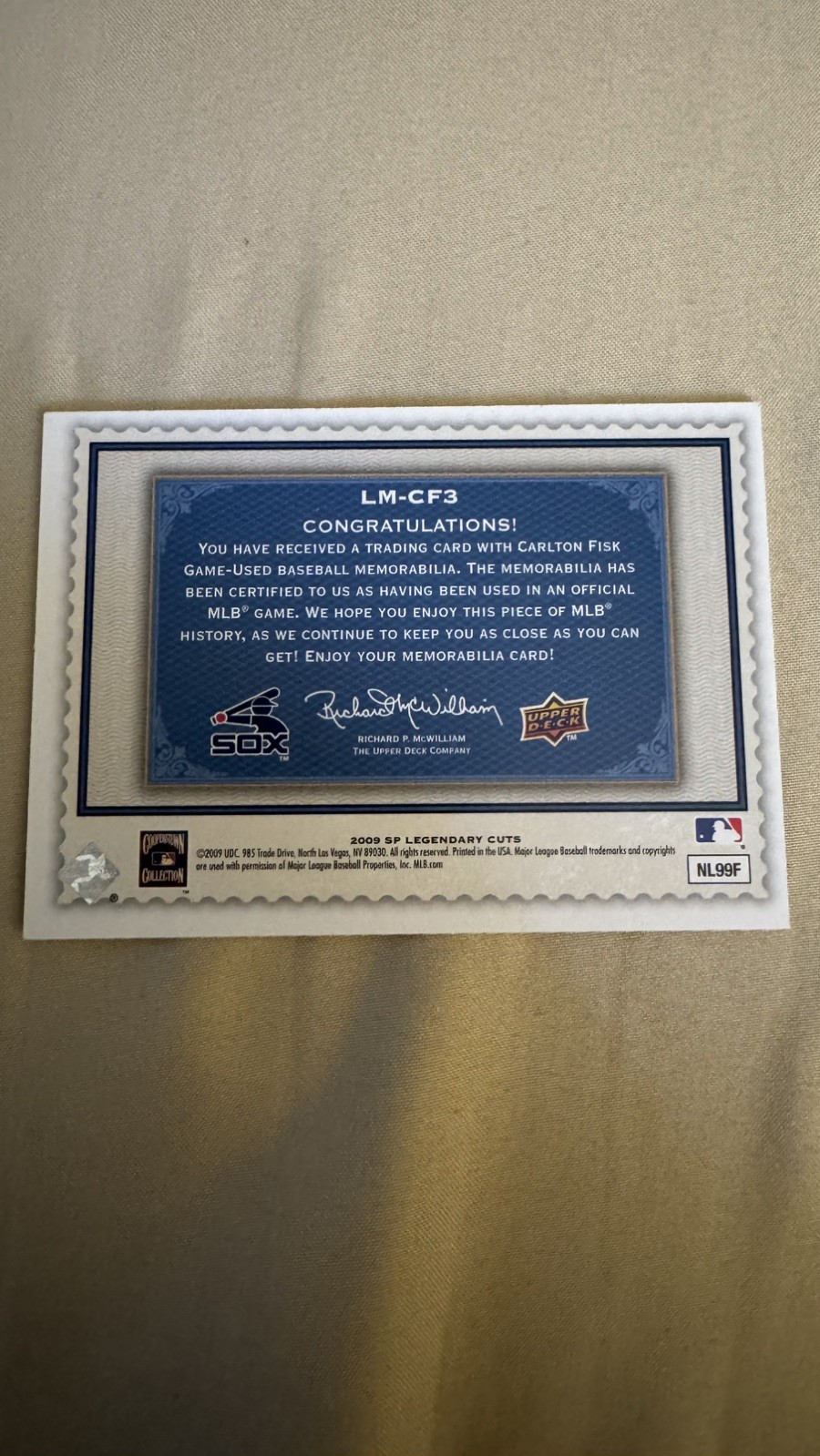 2009 SP Legendary Cuts Carlton Fisk Game Used Jersey Relic #LM-CF3 57/100 HOF view 2