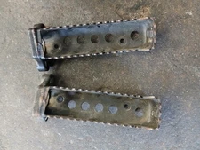 2006-2009 Suzuki LTR 450 L & R Footpegs Footrest #43510-45G00 #43520-45G00