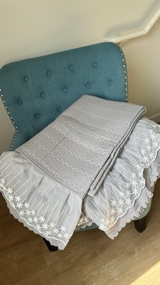 New Gray Quilted Coverlet Bedspread Floral Lace Ruffle Skirt Full/Queen Cottage