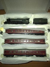Hornby R2195M The Master Cutler Train Pack 00 Gauge LTD Edition Exc. Boxed Cond