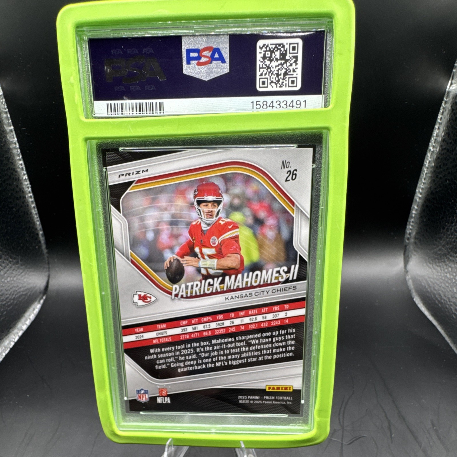 Panini 2025 Prizm Patrick Mahomes II #26 Chiefs Neon Green Pulsar PSA 9 view 4