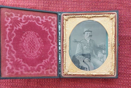 CIVIL WAR TINTYPE CONFEDERATE SOLDIER SECESH BADGE