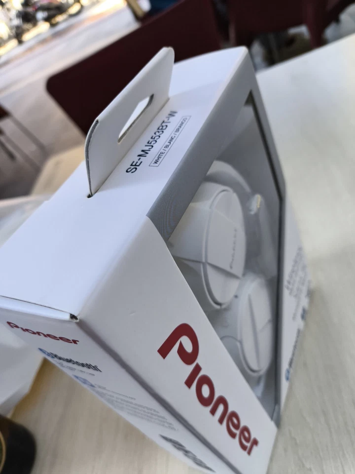 auriculares bluetooth PIONEER SE-MJ553BT-W nuevos precintados - Imagen 4 de 4