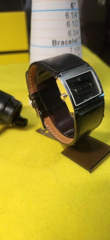 Calvin Klein K04201 30mm swiss made watch - Image 4 of 4