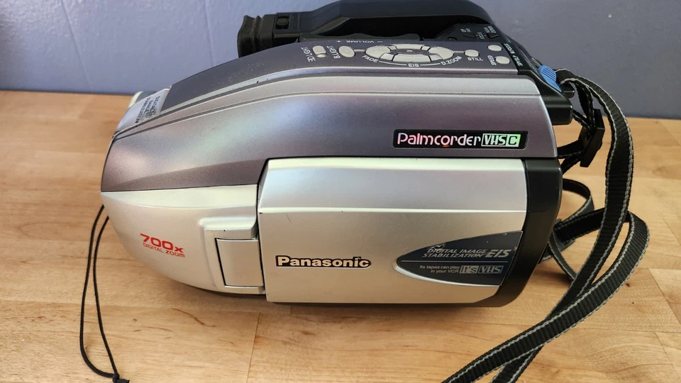 Panasonic PV-L352D Palmcorder VHS-C w/ OEM Playpak, Charger, Cables, NO BATTERY - Image 2 of 4
