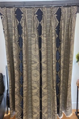 Harlekin Azara schwarz/beige dreifach französischer plissierter langer Türvorhang, 77 Zoll L x 50 Zoll B