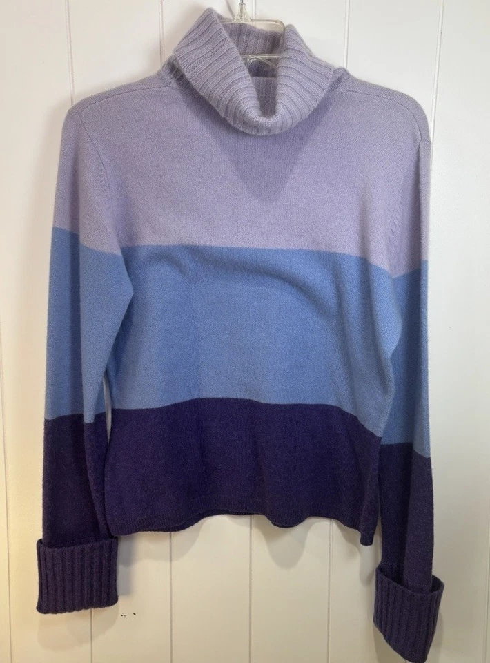 Suéter ColorBlock Cashmere Cuello Capucha Talla Pequeña Grande/Púrpura, Lila y Azul Foto 3 de 3